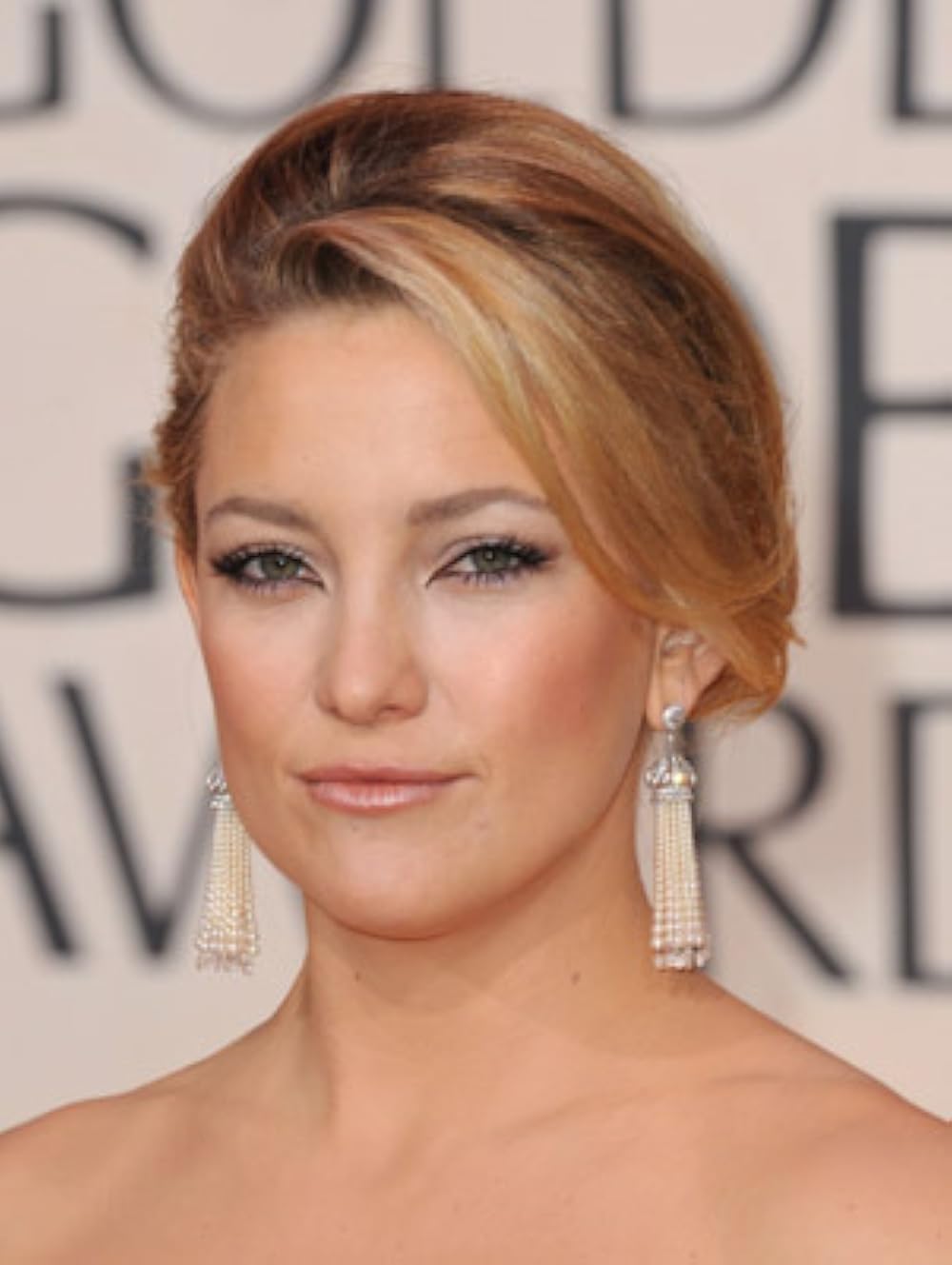 Thrilling kate hudson pics showcasing her stunning style and charm