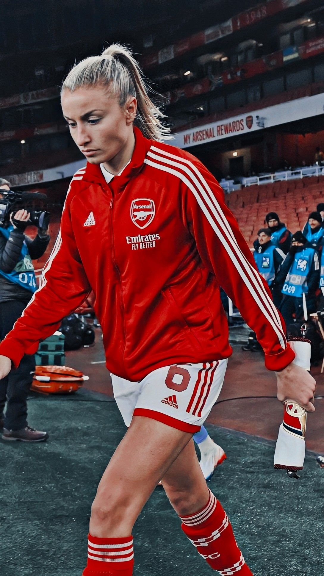 Disciplined leah williamson wallpaper to elevate your device’s look