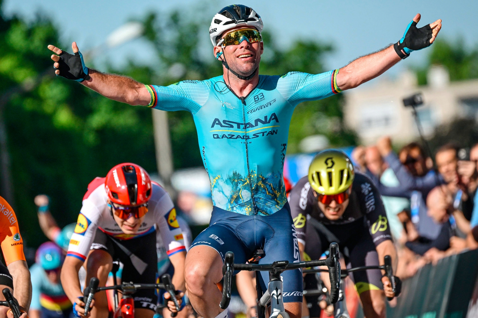Mark cavendish 2022 collaborative highlights of his epic season