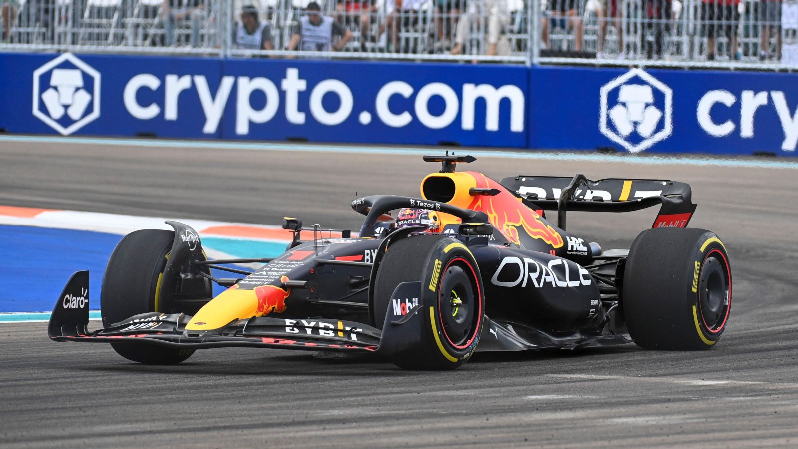 Max verstappen red bull racing wallpaper for groundbreaking fans