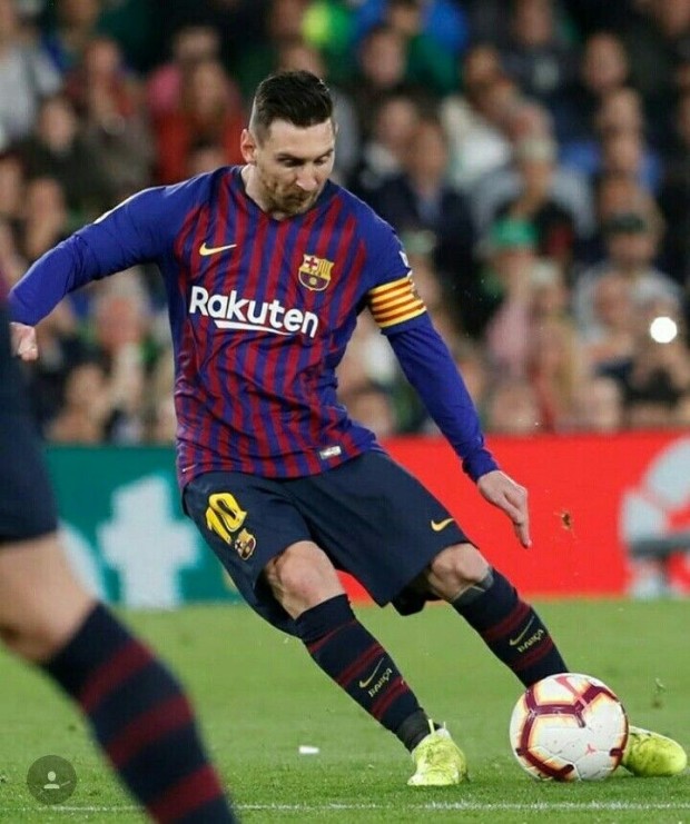 Sleek skills and unforgettable moments of messi at barcelona 2015