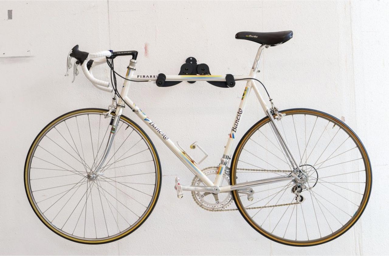 Dominant features of the miguel indurain bike for cycling enthusiasts