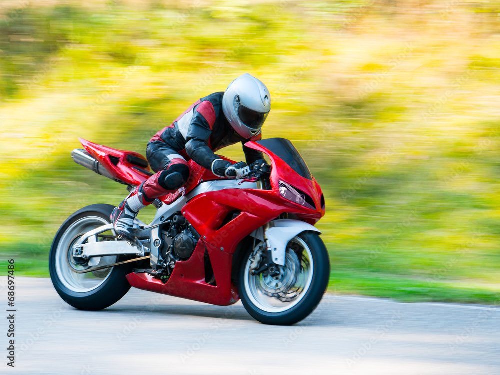 Groundbreaking motorbike images capturing the thrill of the ride