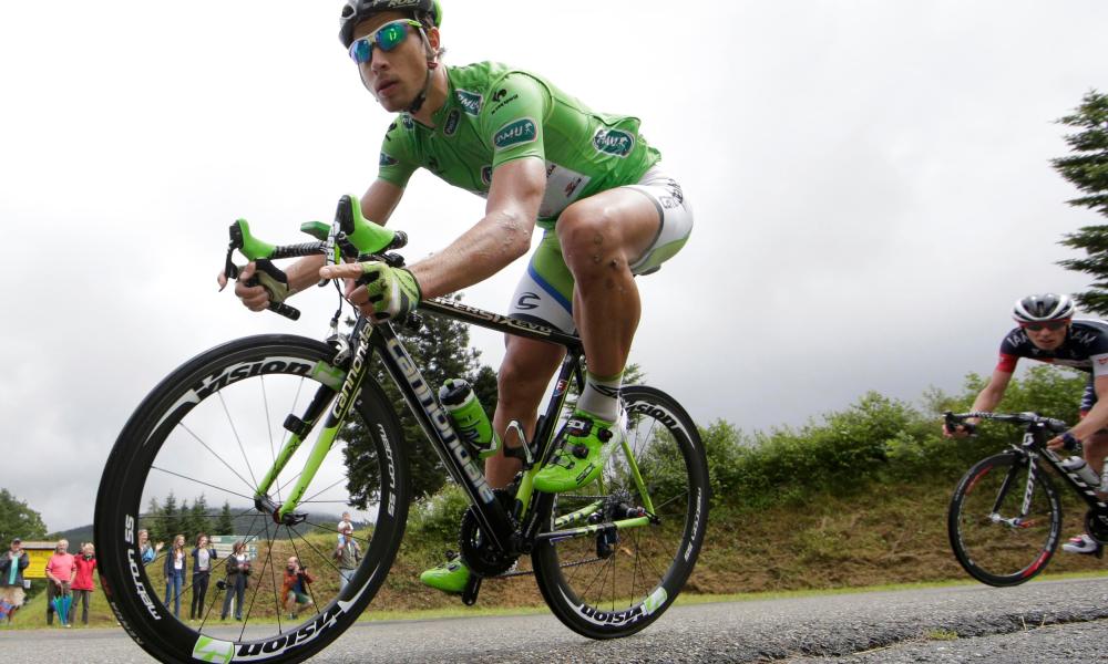 Sporting legend peter sagan pulls off an epic wheelie stunt