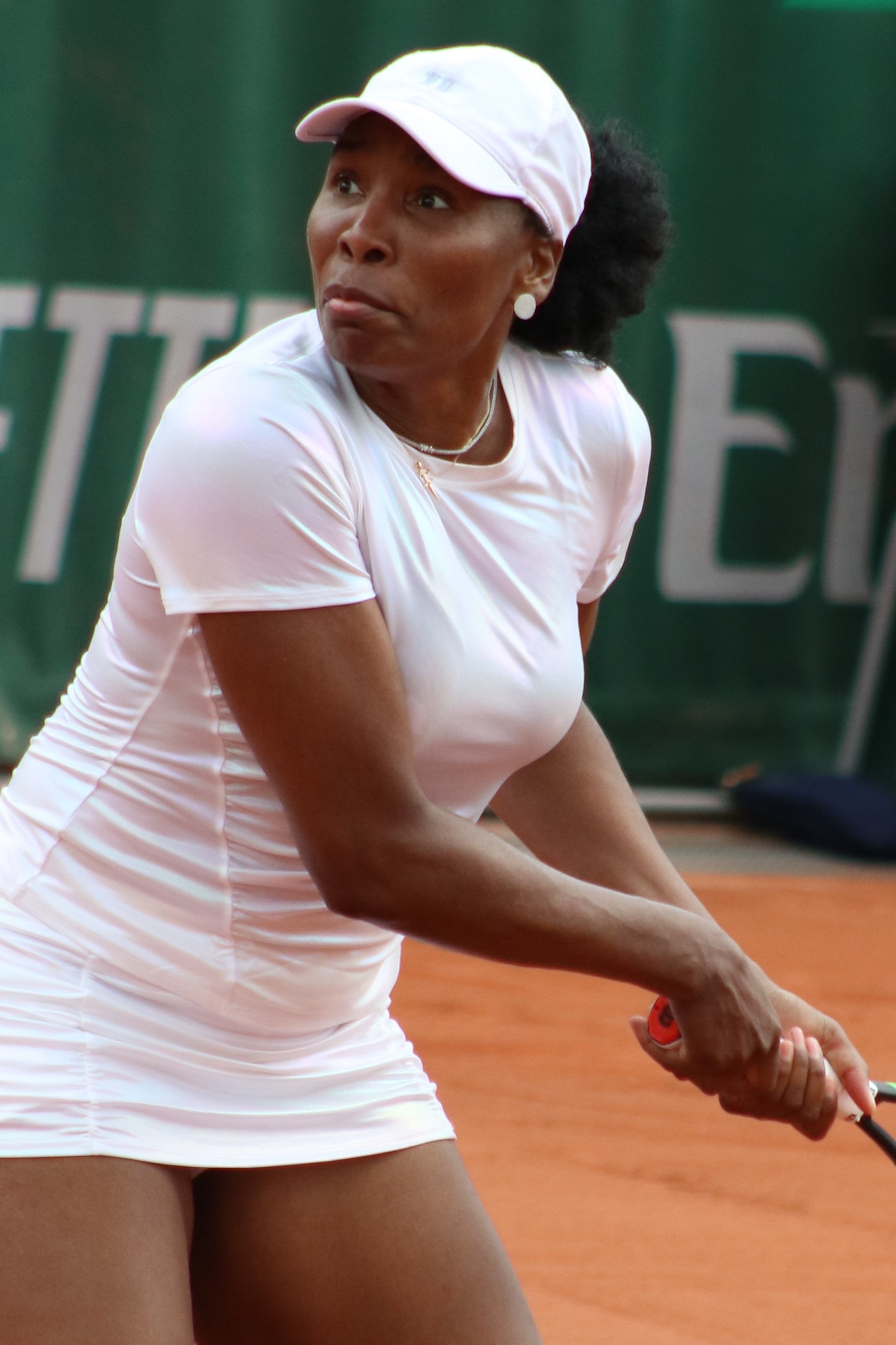 Inspiring images of venus williams capturing her strength and grace