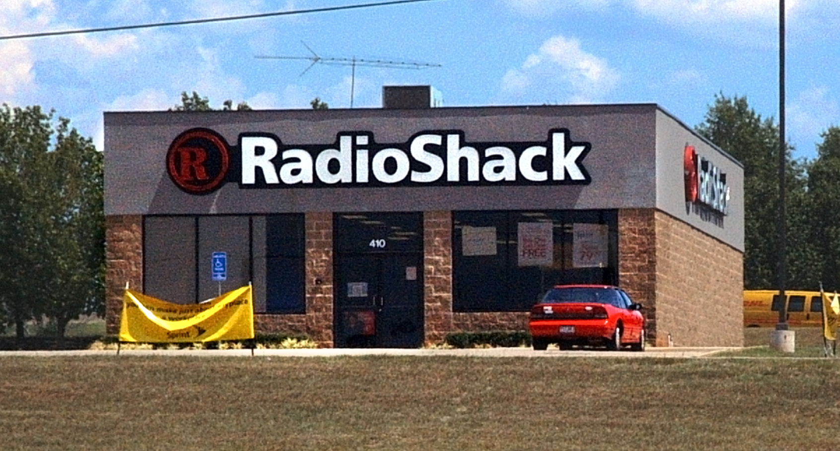 Robust radioshack fotos capturing the essence of retro technology