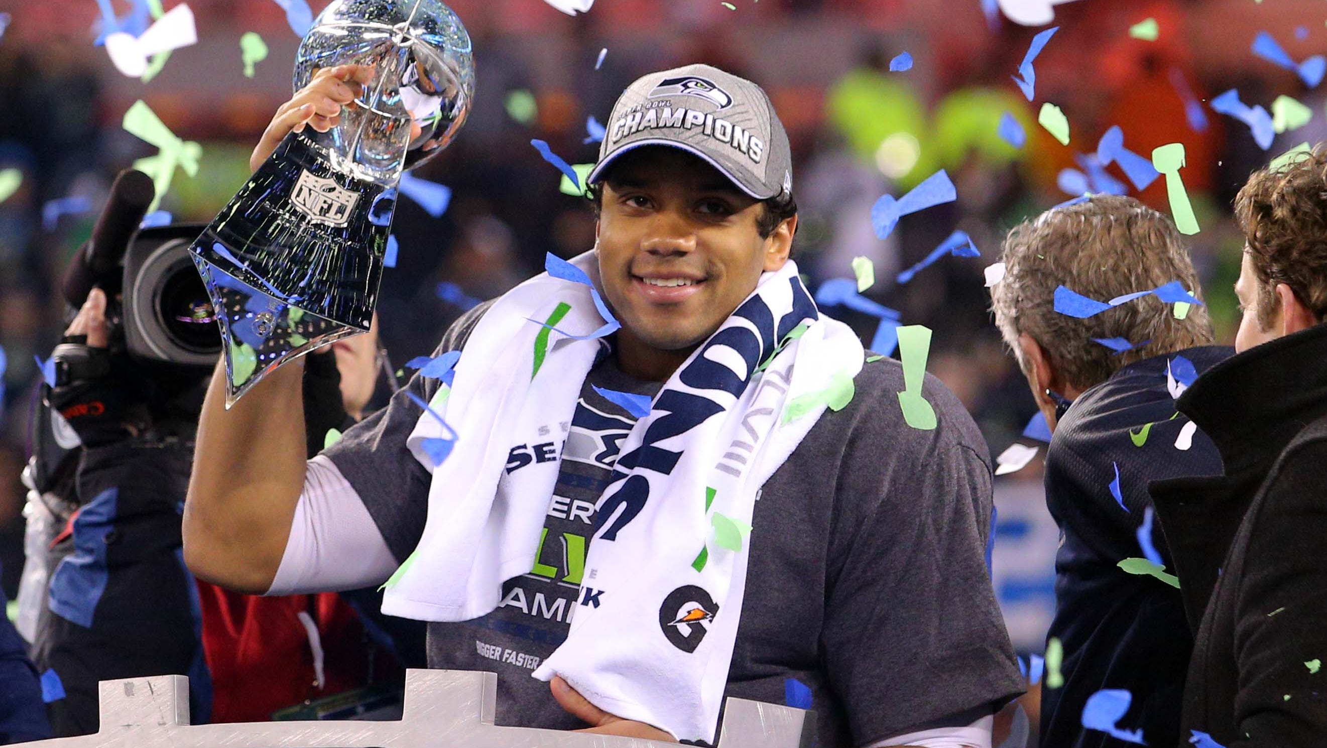 Dynamic moments of russell wilson leading seahawks to super bowl glory