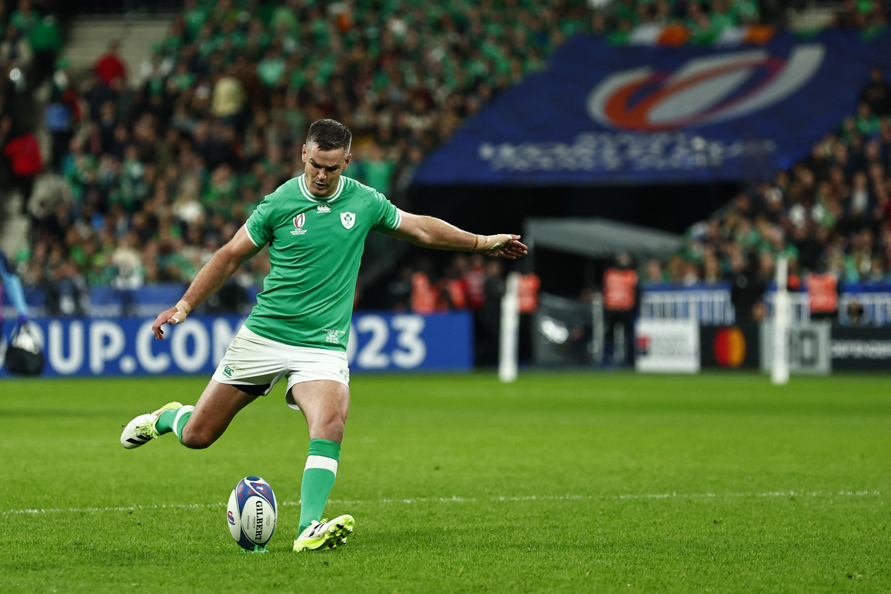 Resilient players overcome sexton penalty challenges in rugby matches