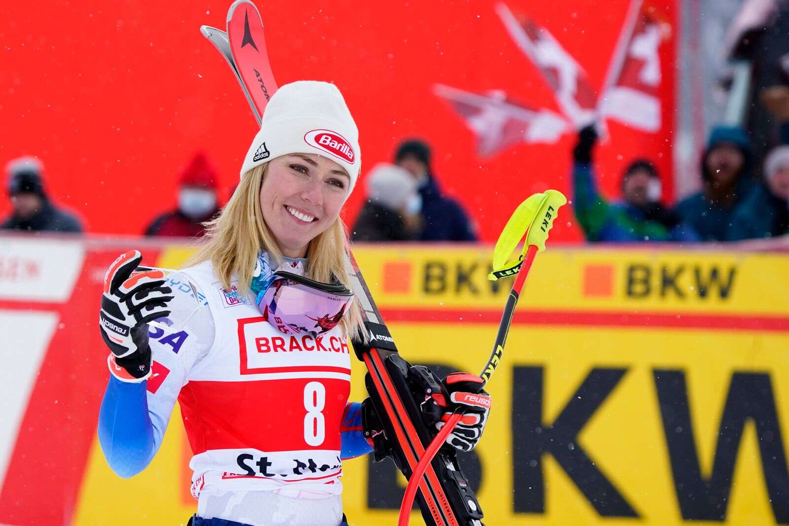 Shiffrin shines in st moritz showcasing her incredible skiing talent