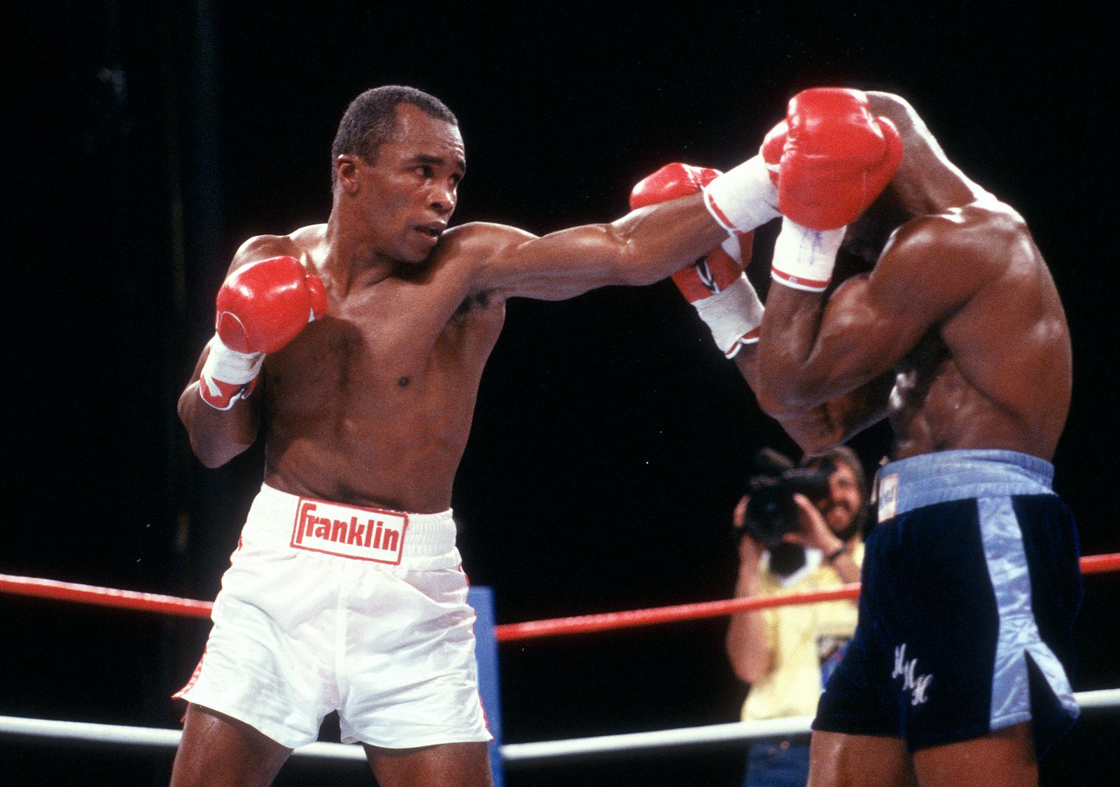 Ultimate collection of captivating pictures of sugar ray leonard