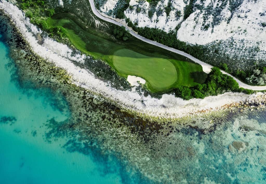 Unique insights into thracian cliffs hole 6 for avid golfers