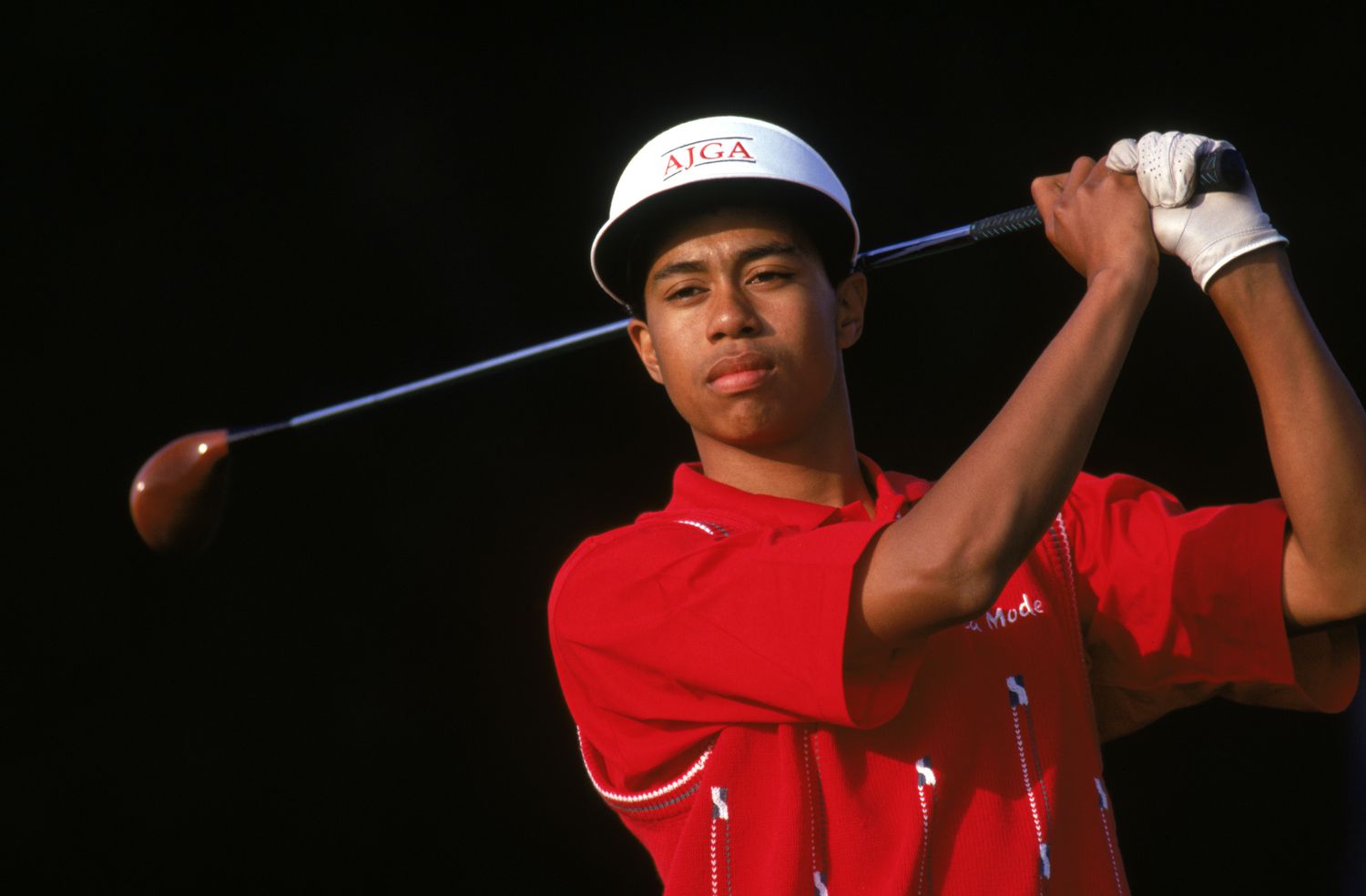999+ stunning moments of tiger woods high on the golf course
