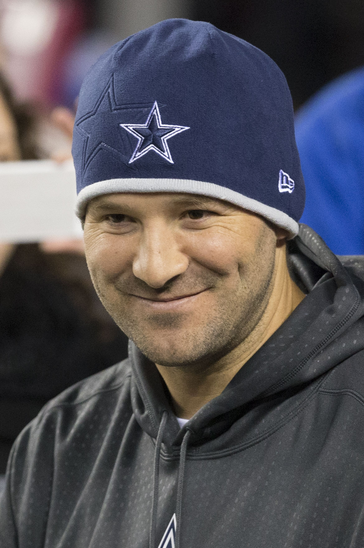 Thrilling pictures of tony romo that showcase his legendary career
