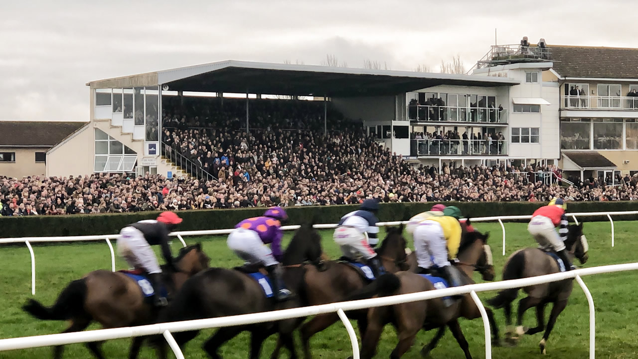 **wincanton horse racing** events to watch this season for thrill seekers