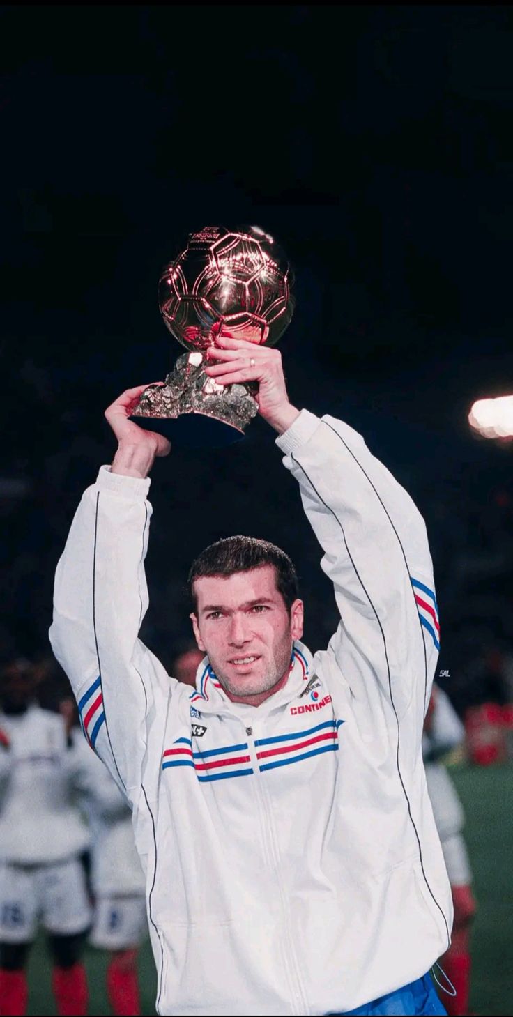 Top 100+ stunning zidane pfp images to elevate your profile today